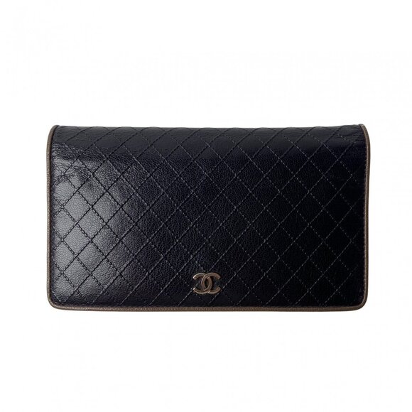 CHANEL Authentic Logo Wallet